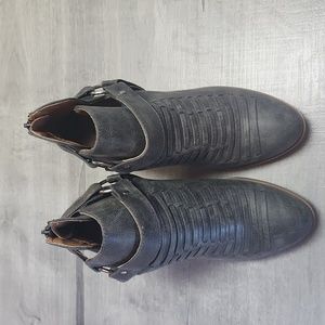 Qupid Women's Bootie